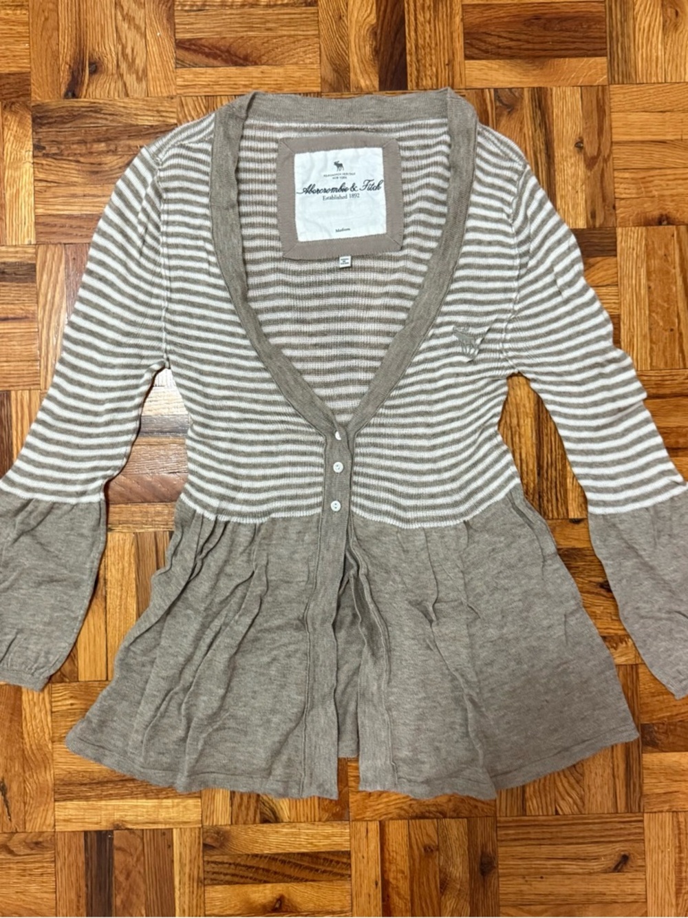 ABERCROMBIE & FITCH Babydoll Cardigan w/ Bell Sleeves